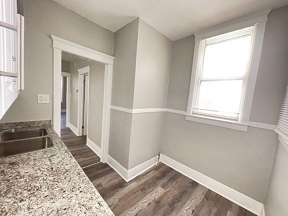 5th image of 5807 Toledo St #5807