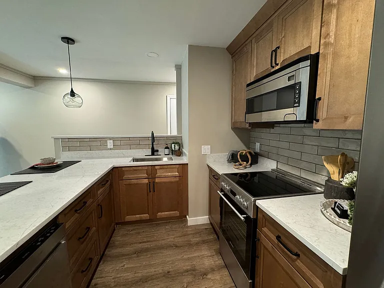 30 Wolf Rd #612 — Photo 3