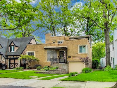6911 N Wildwood Ave, Chicago, IL, 60646