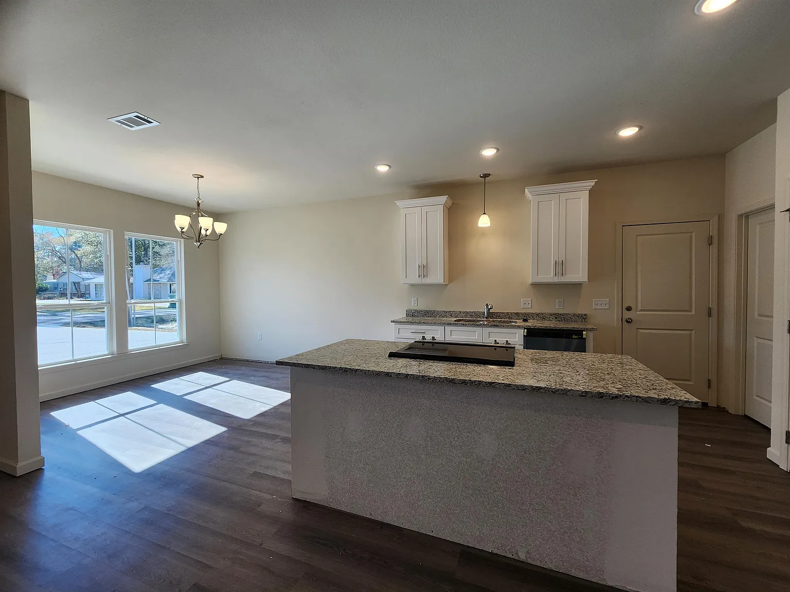 20963 Oregon Street - 1 — Photo 3
