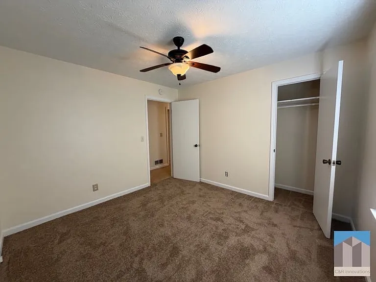 734 Marthas Dr — Photo 15