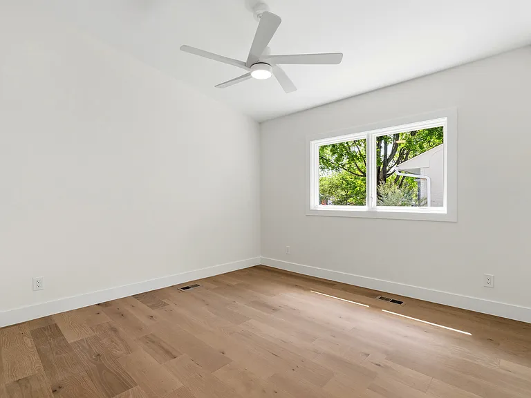 2276 Johnston Rd — Photo 58