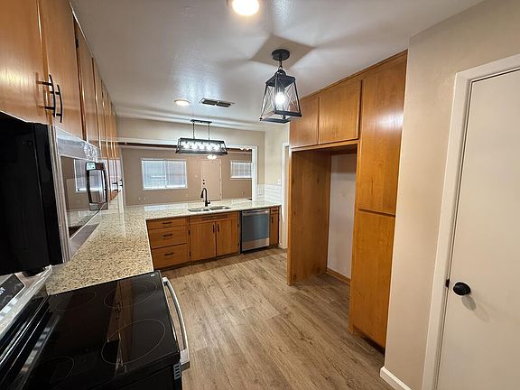 3rd image of 3313 W Michigan Ave