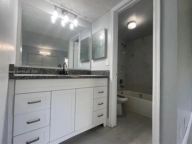 10169 Twin Lakes Dr #23 — Photo 10