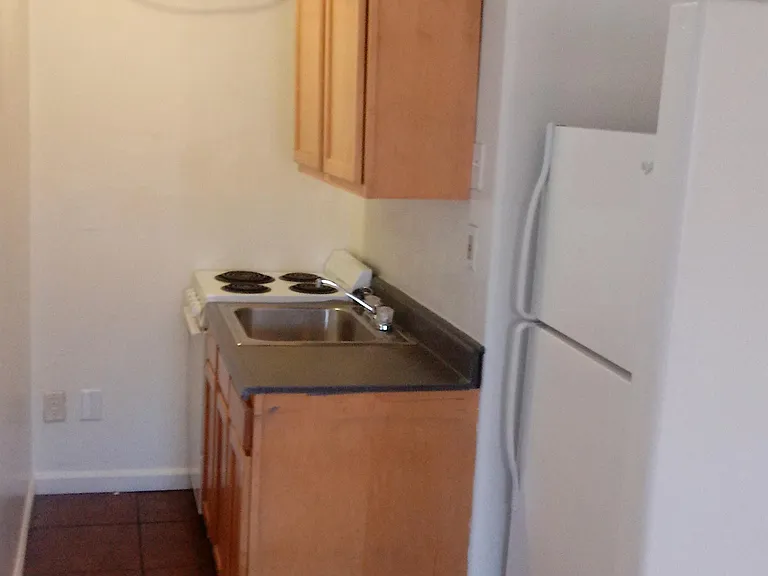 304-306 E. Blacklidge Dr. - 304-2 — Photo 3