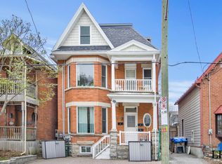 404 Bay St #1, Ottawa, ON K1R 6A4