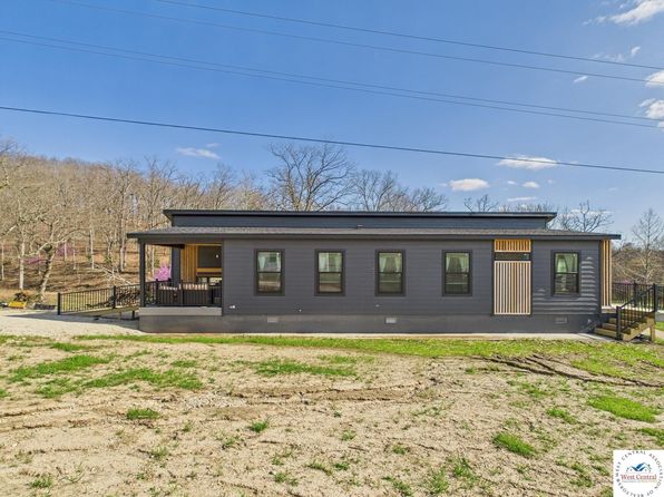 100 Mayerling Dr, Gravois Mills, MO 65037