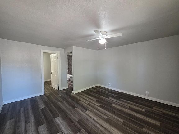 5th image of 1810 E Flora St