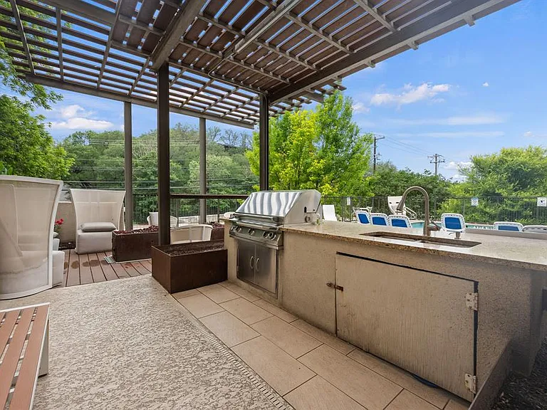 1900 Barton Springs Rd #4041 — Photo 33