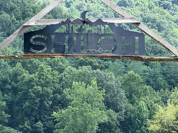3rd image of LOT 90 Shiloh Stables