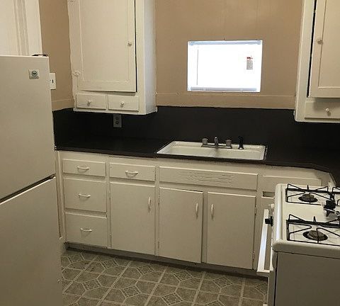 4th image of 649 En 18th St APT 1