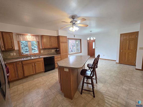 3rd image of 305 Rock River Dr