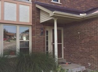 5970 Calmhaven Dr, Cincinnati, OH 45248