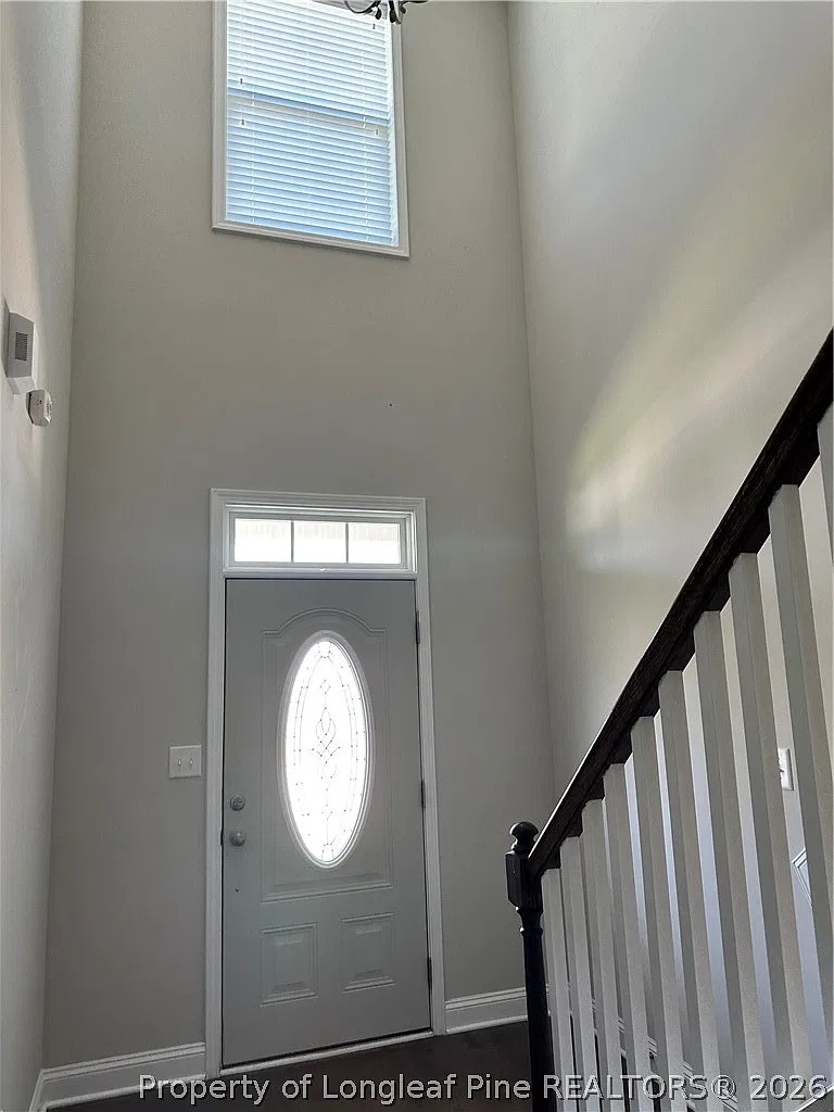 4 bed, 2.5 bath, 2300 sqft, $2,100 — Photo 2