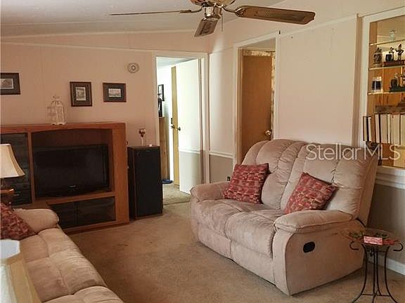 2nd image of 9421 Woodview Dr