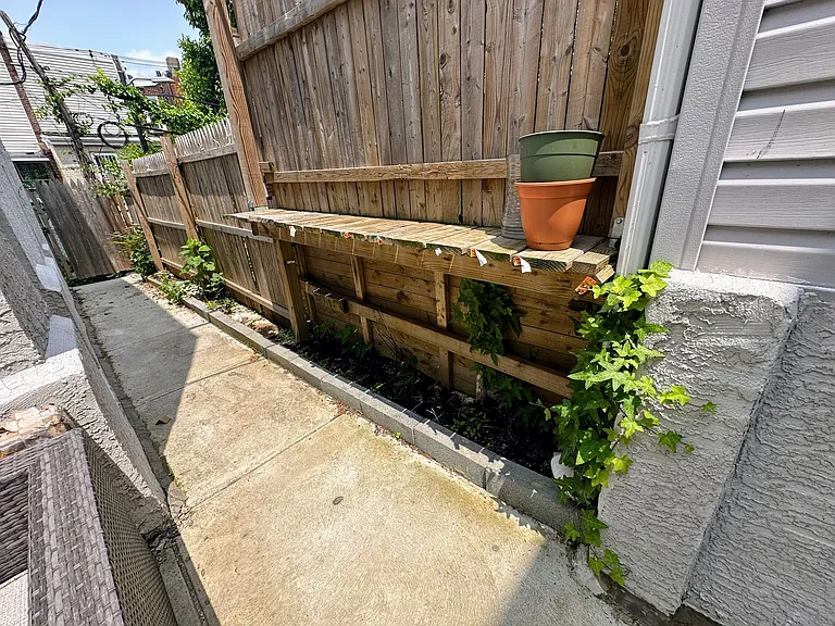 6161 Walnut St #1E — Photo 24