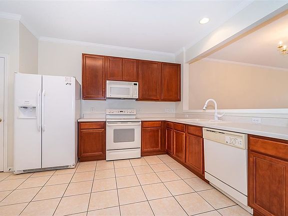 4th image of 6104 Twain St Unit 104