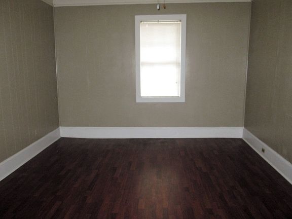 4th image of 500 S Trenton St