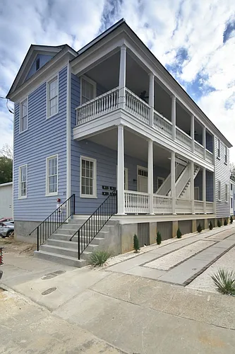 21 Amherst St Photo 1
