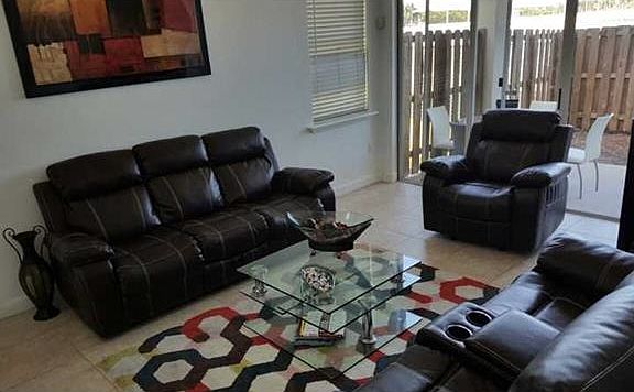 5th image of 8031 NW 114th Pl