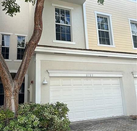 5th image of 2723 NE 9th Ave #2723