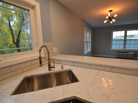 5th image of 60 Chestnut Ave APT 2A