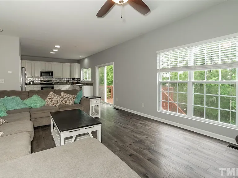 448 Texanna Way — Photo 7