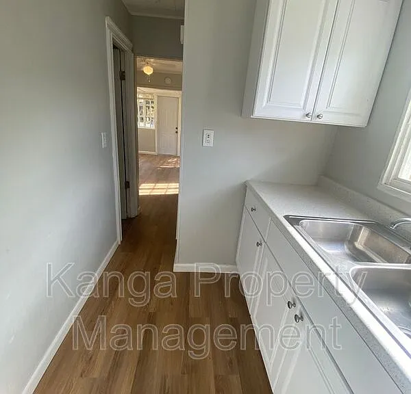3723 Morton Ave #5 — Photo 8