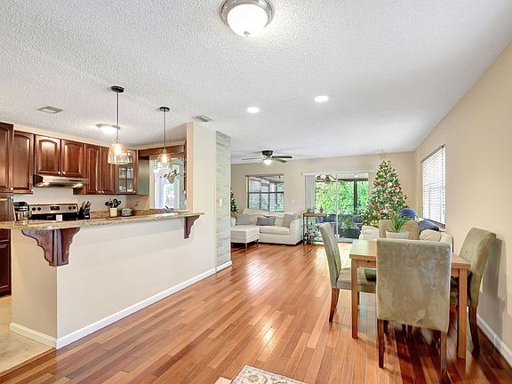 3rd image of 10113 Boynton Place Circle