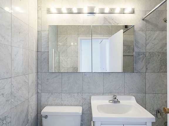 5th image of 429 E 52nd St APT 26J