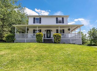 208 Hallock Pl, Abingdon, VA 24210