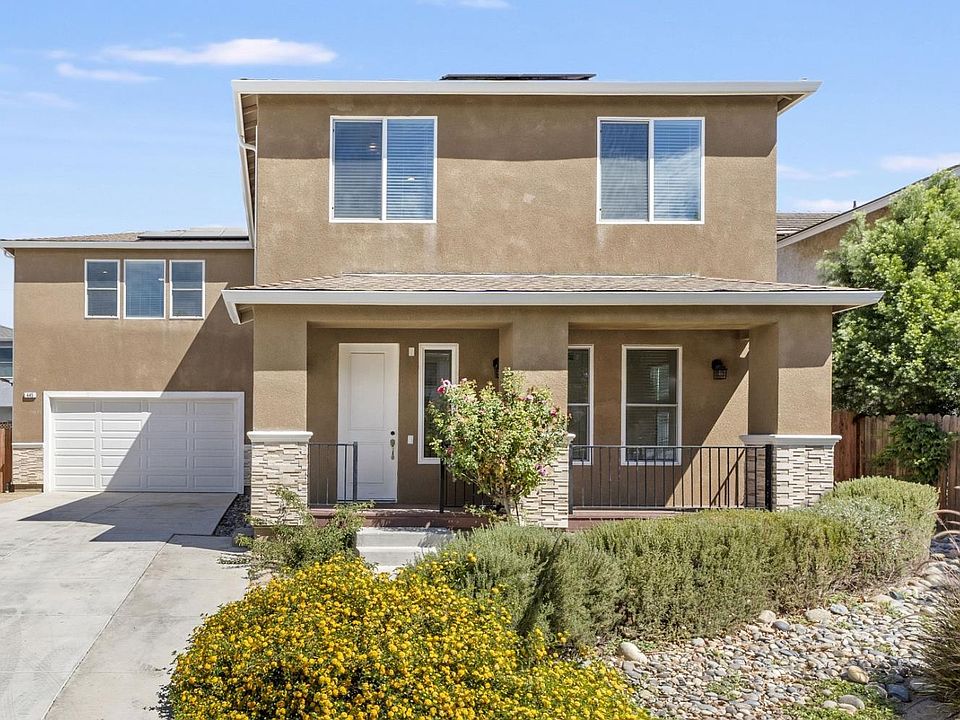 1st image of 445 Cecelio Way