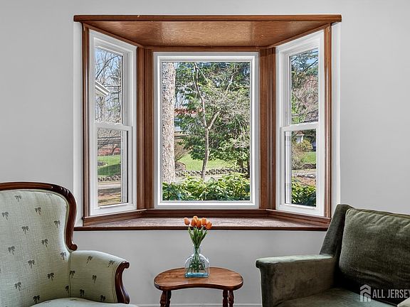 5th image of 76 Telegraph Hill Rd