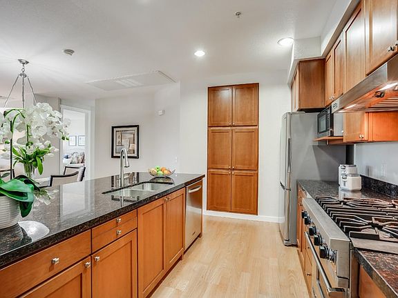 4th image of 20 Madison Ave APT 210