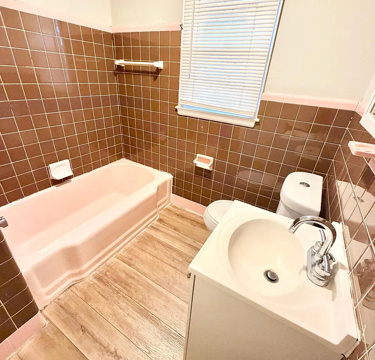 3 bed, 1095 sqft, $2,250 — Photo 3