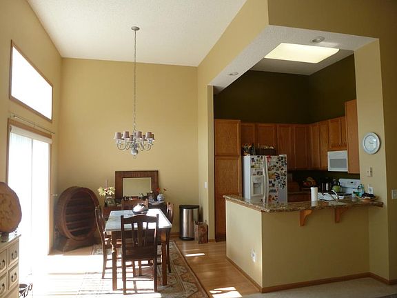 2nd image of 2259 Saint Johns Pl