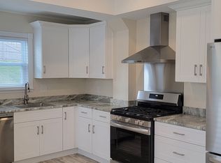30 Orchard St #1, Amesbury, MA 01913