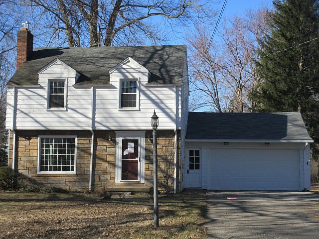 1st image of 364 Wildwood Dr