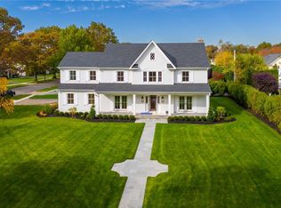 5 Warton Pl, Garden City, NY 11530