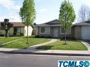 573 W Costner St, Farmersville, CA 93223