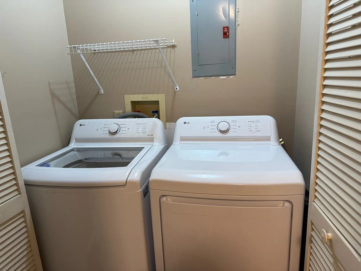 2 bed, 1.5 bath, 1257 sqft, $1,250 — Photo 3