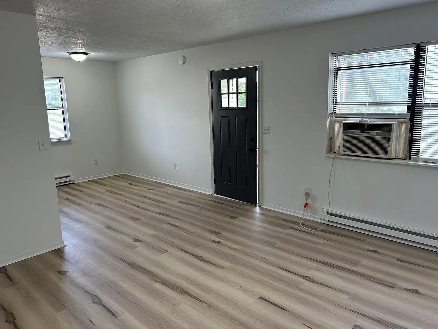 Welcome to 270 Everett Ave — Photo 3