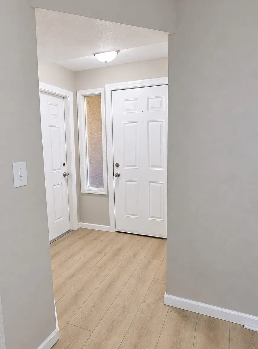 4 bed, 1070 sqft, $2,095 — Photo 2