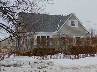 48 Pine Tree Rd, Portsmouth, RI 02871