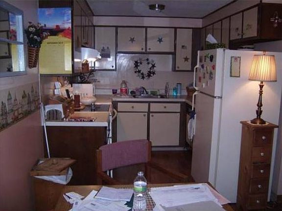 5th image of 206 Rock St APT M10
