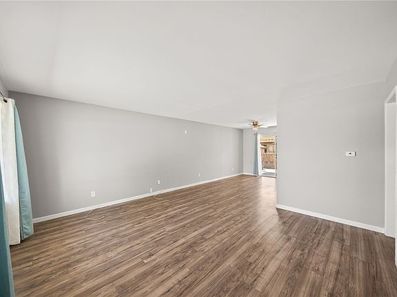 5th image of 811 S Alessandro St
