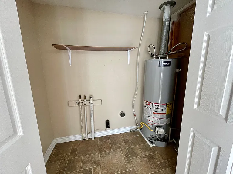 3309 Lay Ave — Photo 6