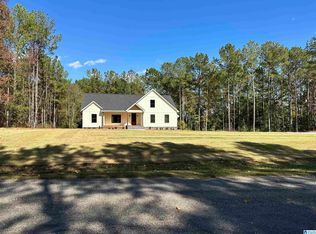 1135 County Road 18, Roanoke, AL 36274