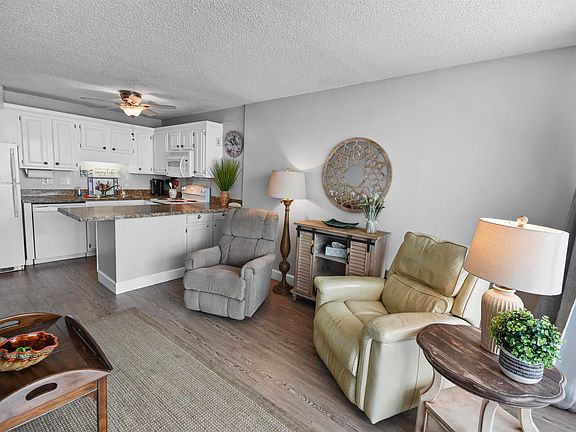 5th image of 1210 N Waccamaw Dr. #604