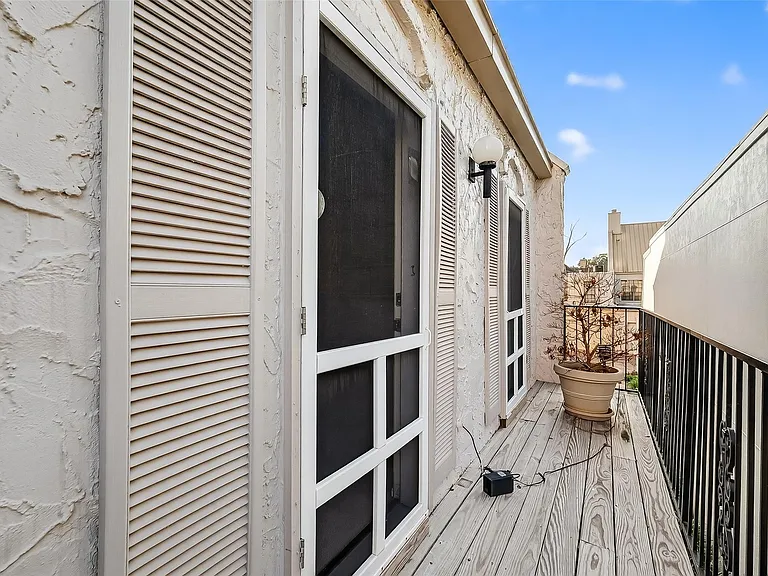 5338 Brownway St #B19 — Photo 34